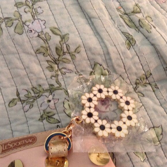 Vintage Y2K Lesportsac The OC Gold Sequined Clutch Purse - Picture 3 of 5